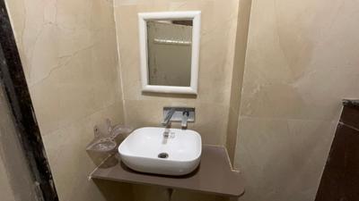 Bathroom Image of 1350 Sq.ft 1 RK Builder Floor for rent in Scheme No 113 Indore for Rs. 16000
