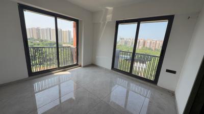 Bedroom Image of 3200 Sq.ft 4 BHK Apartment / Flat for sale in Ambli Ahmedabad for Rs. 22100000