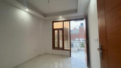 Bedroom Image of 650 Sq.ft 2 BHK Builder Floor for sale in Khanpur New Delhi for Rs. 4800000