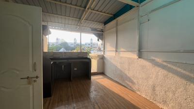 Kitchen Image of 1800 Sq.ft 3 BHK Independent House for sale in Karia Konark Nagar Phase 2, Viman Nagar Pune for Rs. 19000000