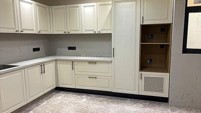 Kitchen Image of 2700 Sq.ft 4 BHK Independent House for sale in DLF Phase 2 Gurgaon for Rs. 52500000