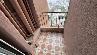 Image of 1135 Sq.ft 2 BHK Apartment / Flat for sale in Land Craft Golflinks Apartments, Pandav Nagar, Ghaziabad for Rs. 9100000