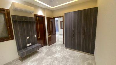 Bedroom Image of 2448 Sq.ft 4 BHK Builder Floor for sale in Model Town New Delhi for Rs. 55000000
