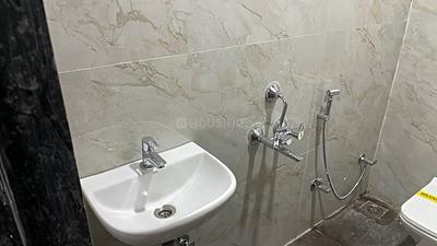 Bathroom Image of 1500 Sq.ft 1 BHK Apartment / Flat for rent in Scheme No 54 Indore for Rs. 21000