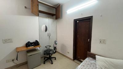 Bedroom Image of 200 Sq.ft 1 RK Apartment / Flat for rent in Yusuf Sarai New Delhi for Rs. 12500
