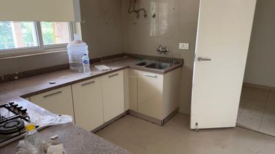 Kitchen Image of 2400 Sq.ft 4 BHK Apartment / Flat for sale in Emaar Palm Terraces Select, Sector 66 Gurgaon for Rs. 45000000