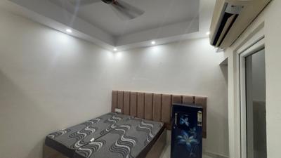 Bedroom Image of 250 Sq.ft 1 RK Apartment / Flat for rent in DLF Phase 3 Gurgaon for Rs. 15000