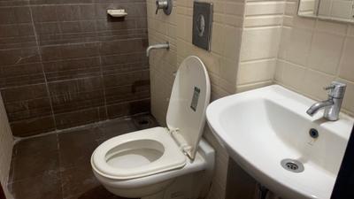 Gada Kshithi Bathroom One 4
