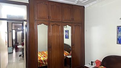 Bedroom Image of 1440 Sq.ft 3 BHK Builder Floor for sale in Rajouri Garden New Delhi for Rs. 17500000