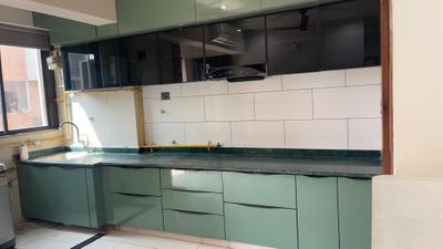 Kitchen Image of 1000 Sq.ft 2 BHK Apartment / Flat for rent in Shree Narayan Exotica, Memnagar Ahmedabad for Rs. 35000