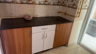 Kitchen Image of 1100 Sq.ft 3 BHK Apartment / Flat for rent in Gaurs Siddhartham, Siddharth Vihar Ghaziabad for Rs. 24500