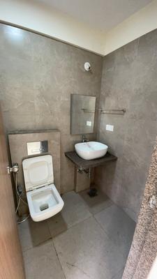 Bathroom Image of 550 Sq.ft 1 BHK Apartment / Flat for sale in Godrej Nest, Kandivali East Mumbai for Rs. 12000000