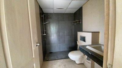 Bathroom Image of 950 Sq.ft 1 BHK Apartment / Flat for sale in Raheja Navodaya, Sector 92 Gurgaon for Rs. 7100000