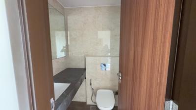 Image of 1048 Sq.ft 3 BHK Apartment / Flat for sale in Piramal Mahalaxmi South Tower, Worli, Mumbai for Rs. 79000000