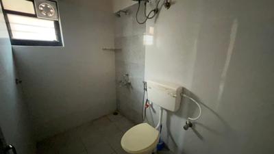 Elina Bhavan Bathroom Two 4