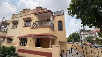 Building Image of 1800 Sq.ft 3 BHK Apartment / Flat for rent in New Maninagar Ahmedabad for Rs. 18000
