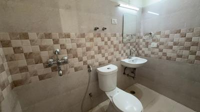 Image of 1700 Sq.ft 3 BHK Villa for rent in Amrapali Dream Valley, Noida Extension, Greater Noida for Rs. 30000