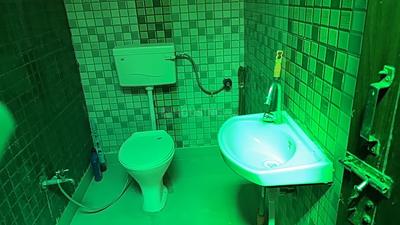 Bathroom Image of 1100 Sq.ft 2 BHK Apartment / Flat for rent in Jhotwara Jaipur for Rs. 10000