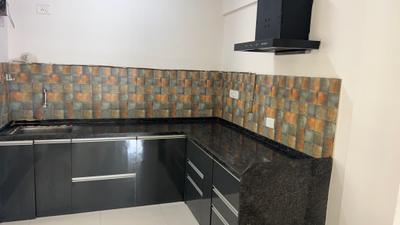 Kitchen Image of 1410 Sq.ft 3 BHK Apartment / Flat for rent in Abhinav Pebbles Urbania, Bavdhan Pune for Rs. 40000