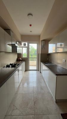 Kitchen Image of 2024 Sq.ft 3 BHK Apartment / Flat for sale in Emaar Palm Heights, Sector 77 Gurgaon for Rs. 25500000