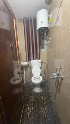 Bathroom Image of 850 Sq.ft 1 RK Independent House for rent in JP Nagar Bengaluru for Rs. 10000