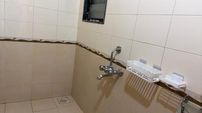 Bathroom Image of 650 Sq.ft 1 BHK Apartment / Flat for rent in Kumar Paradise, Magarpatta City Pune for Rs. 28000