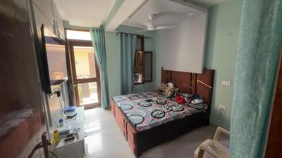 Bedroom Image of 1100 Sq.ft 3 BHK Builder Floor for sale in Chirag Dilli New Delhi for Rs. 10000000