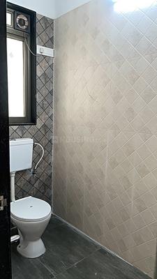 Bathroom Image of 800 Sq.ft 1 BHK Apartment / Flat for sale in Vardhaman Tower, Dombivli East Thane for Rs. 4300000