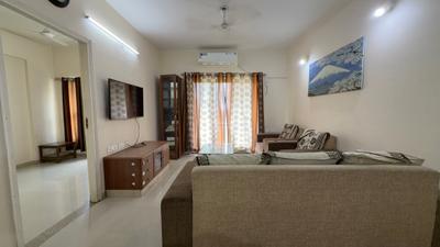 Living Room Image of 1350 Sq.ft 2.5 BHK Apartment / Flat for rent in Adani The Meadows, Shantigram Ahmedabad for Rs. 36000