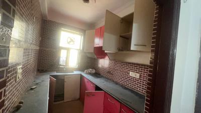 Kitchen Image of 1400 Sq.ft 3.5 BHK Builder Floor for rent in Sector 47 Noida for Rs. 26000