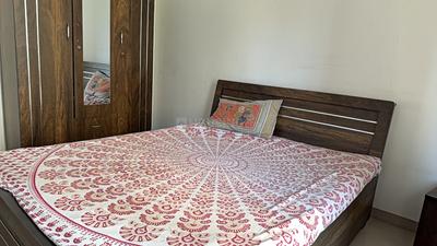 Bedroom Image of 1080 Sq.ft 2 BHK Apartment / Flat for rent in Adani The Meadows, Shantigram Ahmedabad for Rs. 32000