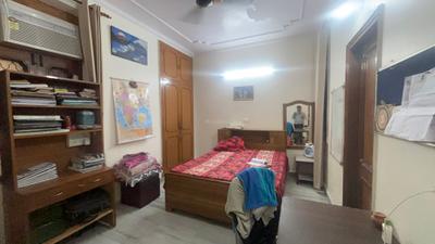 Bedroom Image of 1800 Sq.ft 3 BHK Builder Floor for sale in Paschim Vihar New Delhi for Rs. 21500000