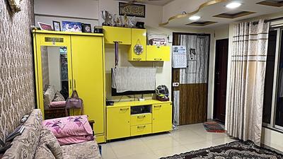 Living Room Image of 612 Sq.ft 1 BHK Apartment / Flat for sale in Nagpada Mumbai for Rs. 9500000