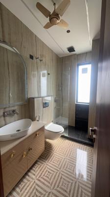 Image of 1050 Sq.ft 3 BHK Builder Floor for sale in BPTP Green Oaks Boulevard, Sector 70A, Gurgaon for Rs. 18400000