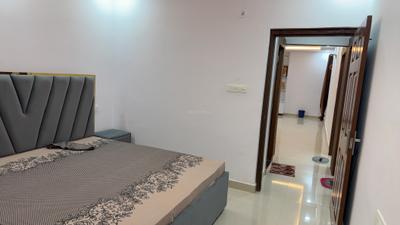 Bedroom Image of 1800 Sq.ft 3 BHK Apartment / Flat for rent in Blue Mountain, Kalli Pashchim Lucknow for Rs. 35000