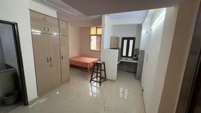 Bedroom Image of 300 Sq.ft 1 RK Builder Floor for rent in Mayur Vihar Phase 1 New Delhi for Rs. 15000