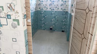 Bathroom Image of 650 Sq.ft 2 BHK Apartment / Flat for sale in Keshtopur Kolkata for Rs. 2604000