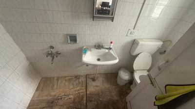 Bathroom Image of 1110 Sq.ft 3 BHK Apartment / Flat for rent in Naiknavare Chaitraban Residency, Aundh Pune for Rs. 42000