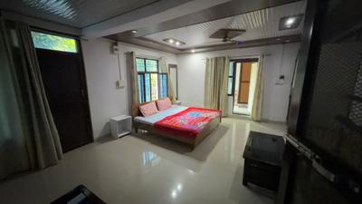 Living Room Image of 500 Sq.ft 1.5 BHK Builder Floor for rent in Bir Kangra for Rs. 13000