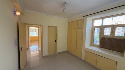 Bedroom Image of 1800 Sq.ft 3 BHK Apartment / Flat for rent in CGHS Saral Apartment, Sector 10 Dwarka New Delhi for Rs. 42000