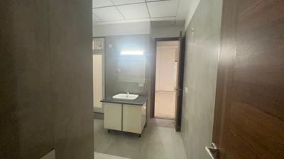 Image of 2385 Sq.ft 4 BHK Apartment / Flat for rent in Wave Veridia, Wave City, Ghaziabad for Rs. 55000