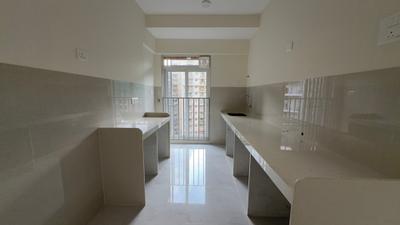Kitchen Image of 800 Sq.ft 3 BHK Apartment / Flat for rent in Swastik Platinum, Vikhroli East Mumbai for Rs. 72000