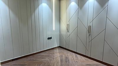 Bedroom Image of 2700 Sq.ft 4 BHK Builder Floor for sale in Kailash Colony New Delhi for Rs. 90000000
