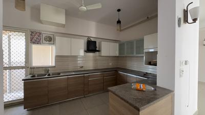 Kitchen Image of 2070 Sq.ft 3 BHK Apartment / Flat for rent in ABA Cleo County, Sector 121 Noida for Rs. 75000