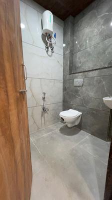 Bathroom Image of 450 Sq.ft 1 RK Apartment / Flat for rent in Scheme No 114 Indore for Rs. 14000