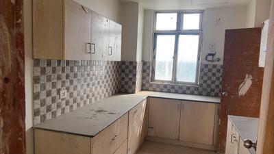 Kitchen Image of 2235 Sq.ft 3.5 BHK Apartment / Flat for sale in Sector 131 Noida for Rs. 29055000
