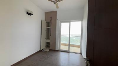 Bedroom Image of 1100 Sq.ft 2 BHK Apartment / Flat for rent in Supertech Supernova, Sector 94 Noida for Rs. 55000