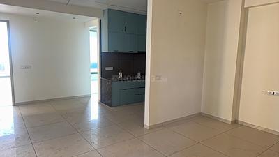 Living Room Image of 1800 Sq.ft 3 BHK Apartment / Flat for rent in Kavish Karnavati Skylane, New Maninagar Ahmedabad for Rs. 25000