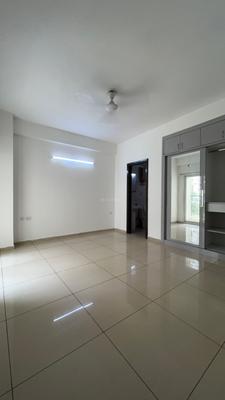 Bedroom Image of 650 Sq.ft 2.5 BHK Apartment / Flat for rent in Gulshan Botnia, Sector 144 Noida for Rs. 35000