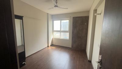 Bedroom Image of 1050 Sq.ft 2 BHK Apartment / Flat for rent in BPTP Spacio, Sector 37D Gurgaon for Rs. 28000